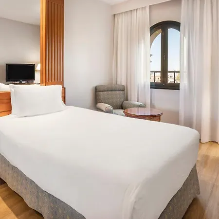 Exe Macarena Hotell 4*