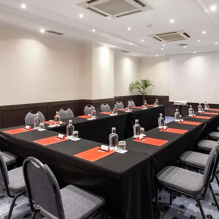 Hotell Exe Macarena 4*