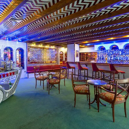 Macarena Hotel