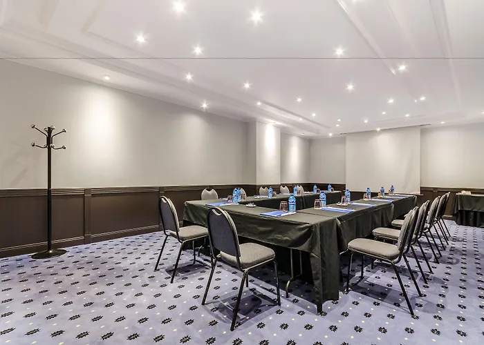 Exe Macarena Hotel 4*