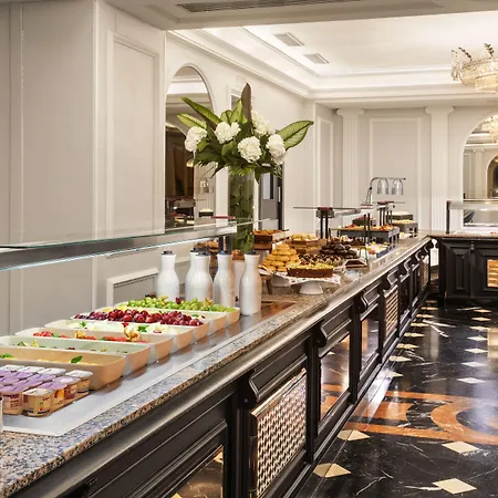 Exe Macarena Hotel 4*