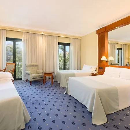 Exe Macarena Hotel 4*